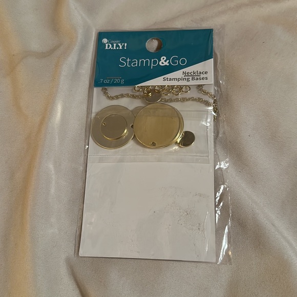 Stamp & Go - Picture 3 of 6